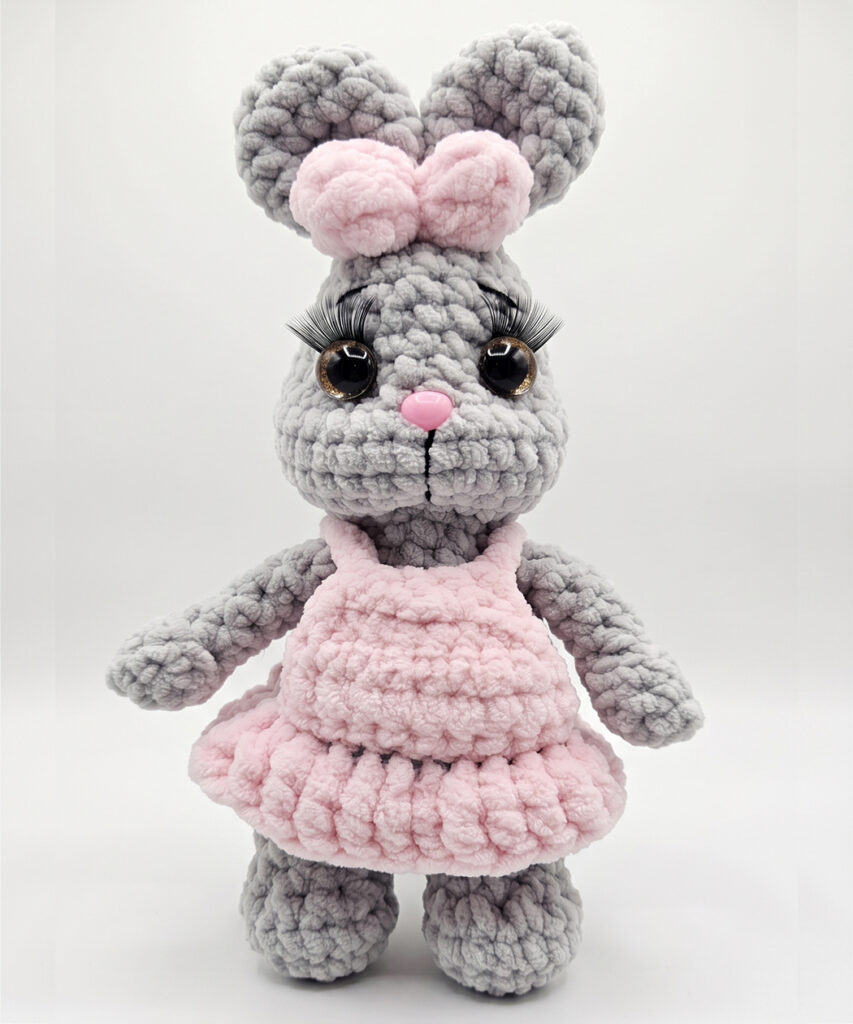Iepuraș Fetiță Pluș, Rochiță Roz, Amigurumi, 15cm